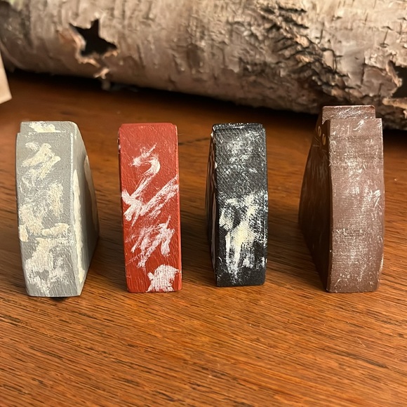 Folk art hand cut & painted wooden cats - Picture 11 of 13